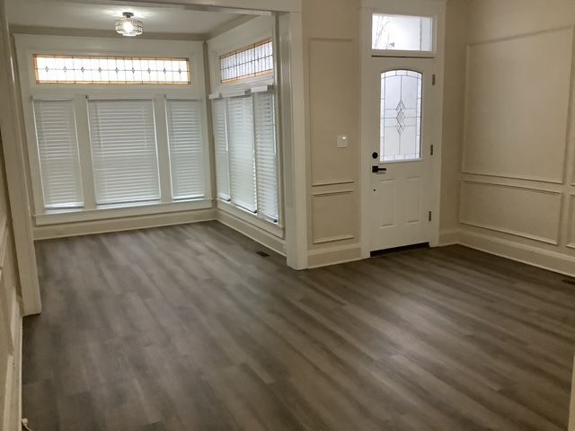 Building Photo - 3027 Shannon Dr