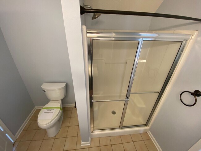 Building Photo - Move in ready, 2-story Townhome located in...