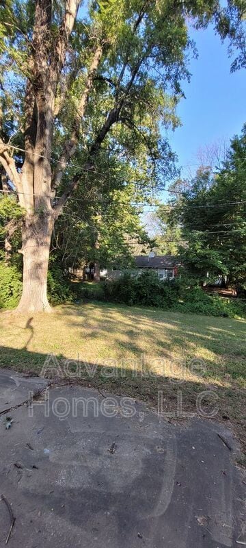 Building Photo - 11214 Crystal Ave