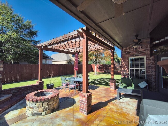 Building Photo - 4724 S 168th E Ave