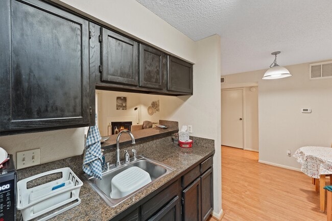 Building Photo - 2120 El Paseo St