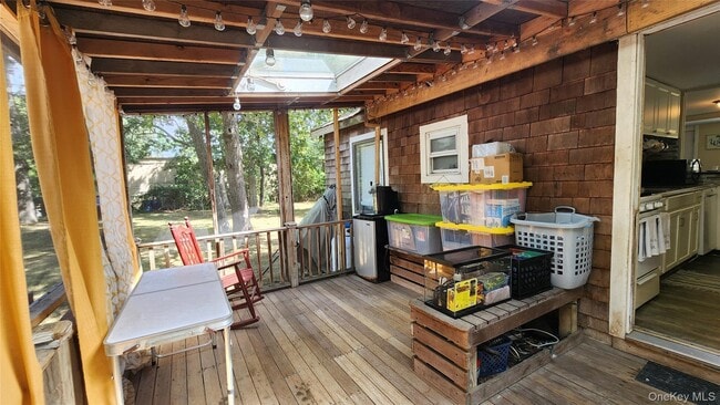 Building Photo - 193 Commack Rd