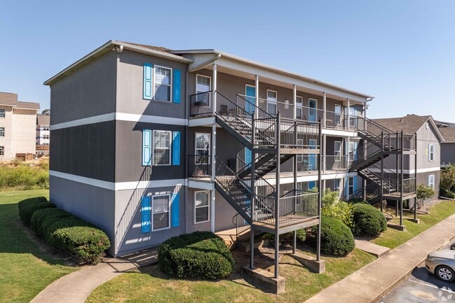 Building Photo - Steeplechase Apartments
