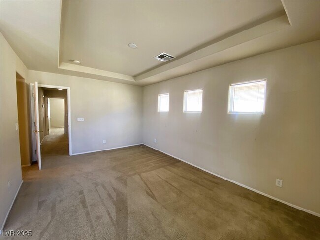 Building Photo - 3646 Surfboard Ct