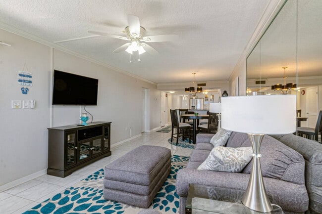 Building Photo - 555 Fillmore Ave