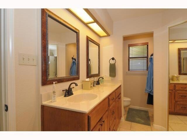 Building Photo - 11810 Rain Forest Cove
