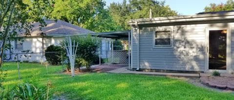 Building Photo - 206 Pecan Dr