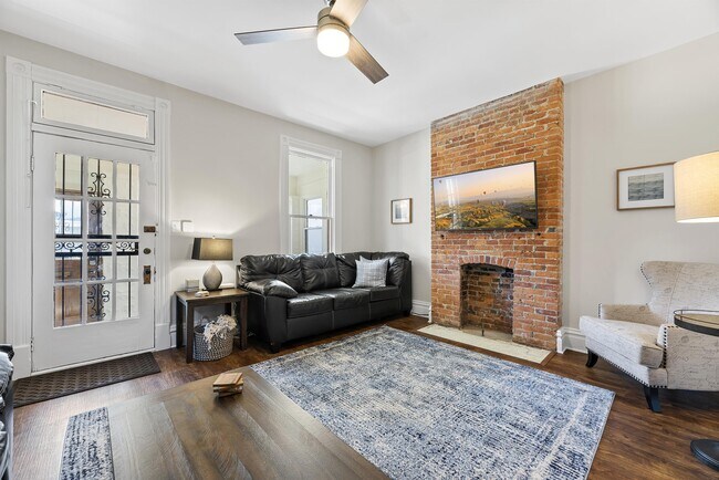 Building Photo - 374 E Whittier St