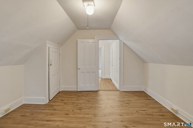 Building Photo - 784 Howard Ave