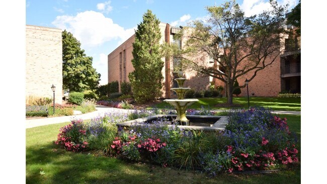 Building Photo - 3942 N Oakland Ave