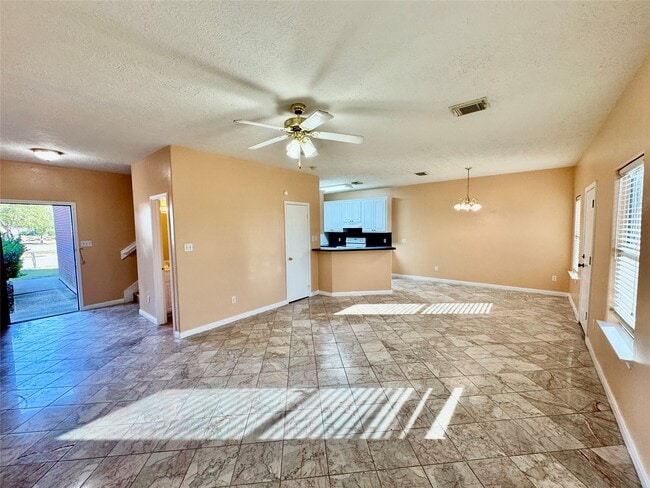 Building Photo - 2503 Marlin Dr