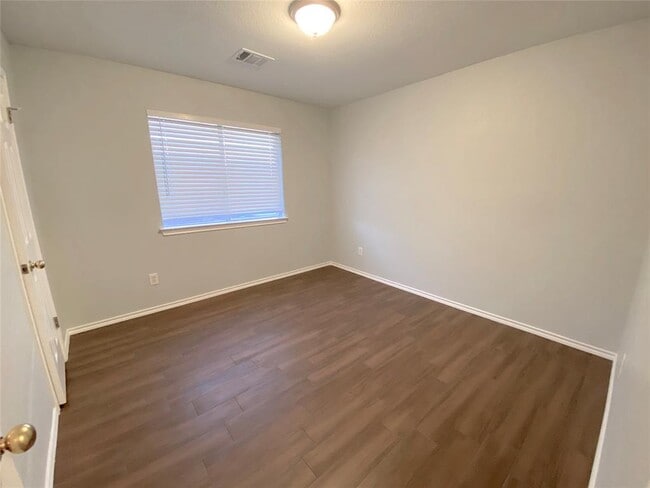 Building Photo - 3015 Hill St