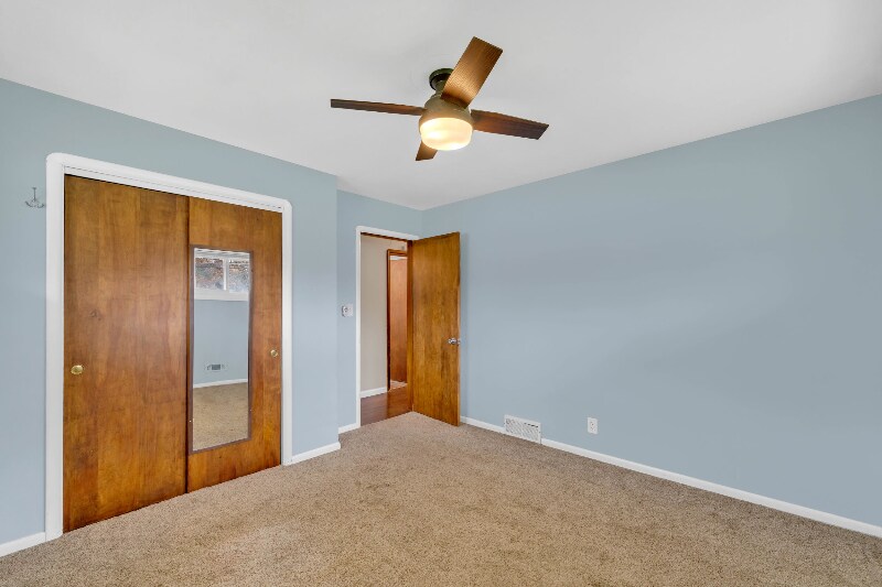 Building Photo - 21518 Willow Ln