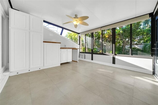 Building Photo - 8714 Cove Ct