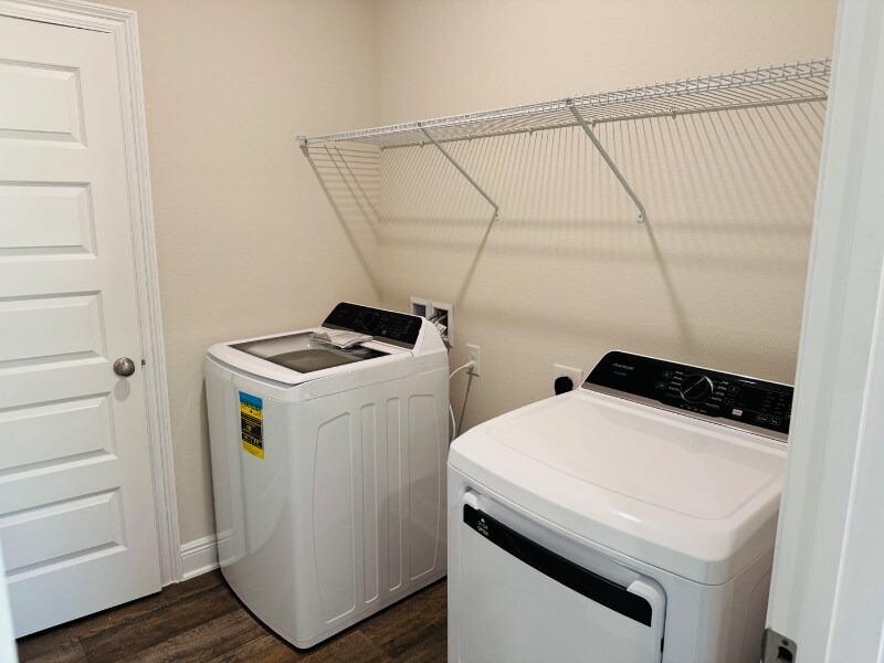 Building Photo - 13647 Logan Pl