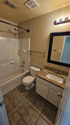 Building Photo - 1017 Pebblecreek Dr