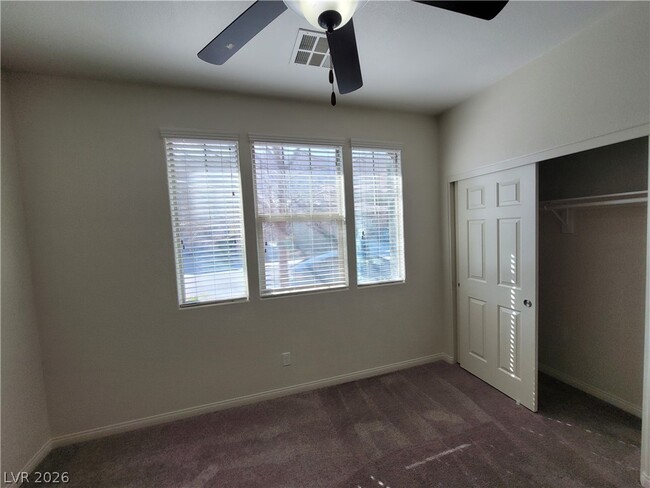 Building Photo - 5564 Bethany Bend Dr