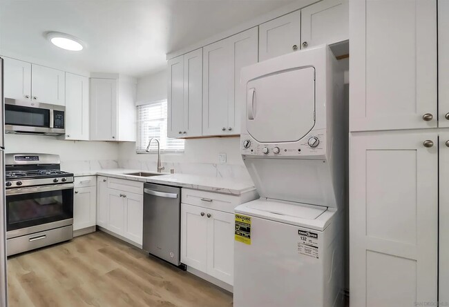 Building Photo - Hurlbut