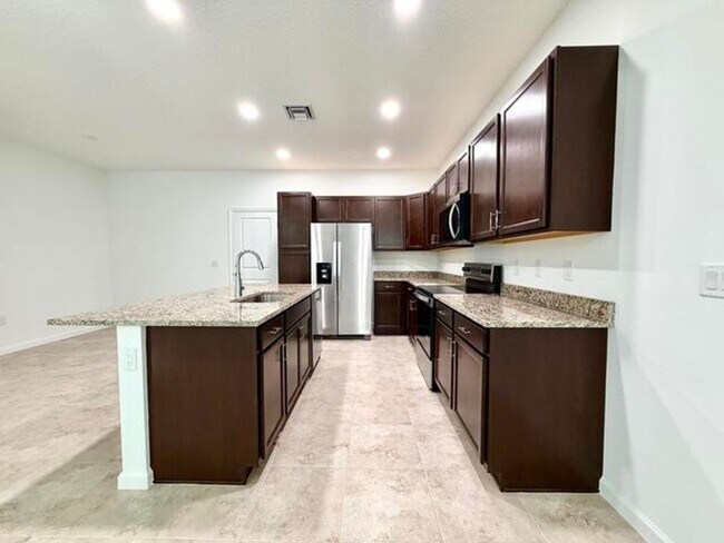 Building Photo - 4093 S Longwood Lk Sq