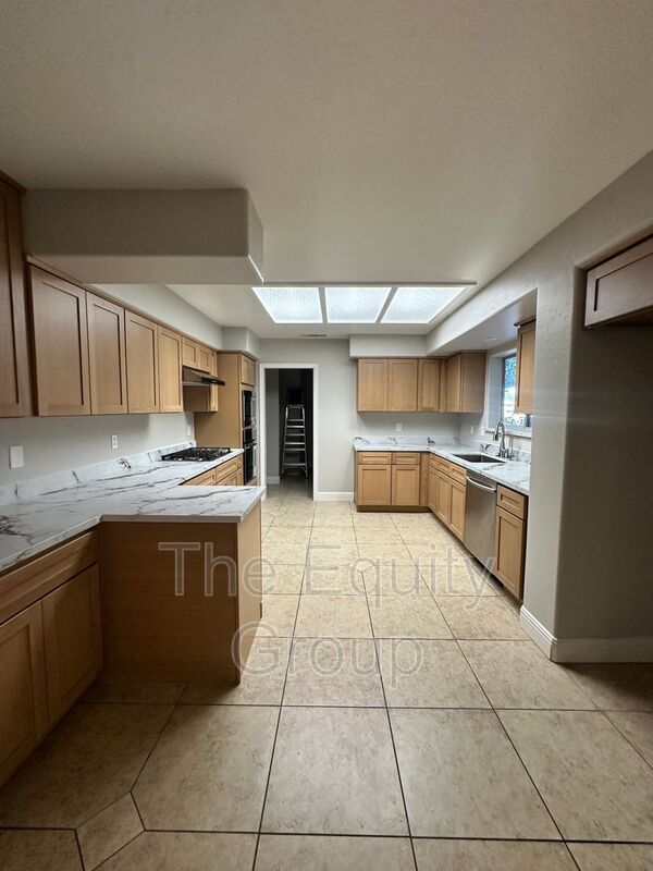 Building Photo - 5319 W Harold Ave