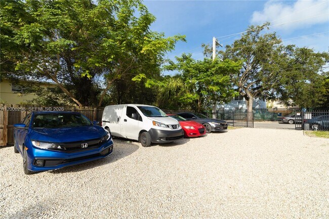 Building Photo - 5416 NE 1st Ct