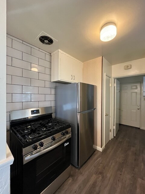 Building Photo - "Charming Castro Valley Retreat: Spacious 1-Bedroom Haven with Elegant Granite Touches!"