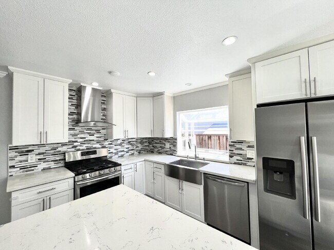 Building Photo - Beautiful 4 Bedroom San Jose Home