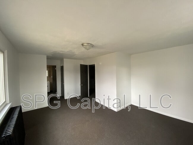 Building Photo - 31 W 3rd St