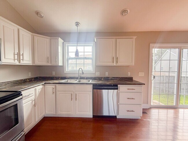 Building Photo - Pet-Friendly One-Level Home with Fenced Yard, Garage & Stainless Steel Appliances