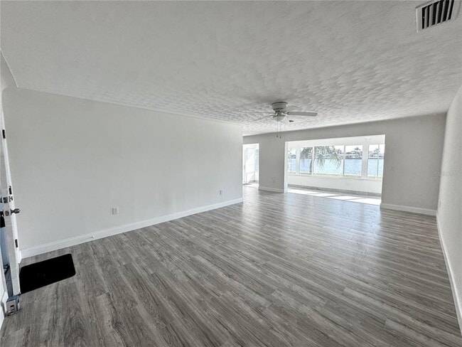 Building Photo - 535 173rd Ave