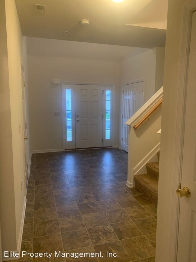 Primary Photo - 3 br, 2.5 bath House - 545 Marion Rd