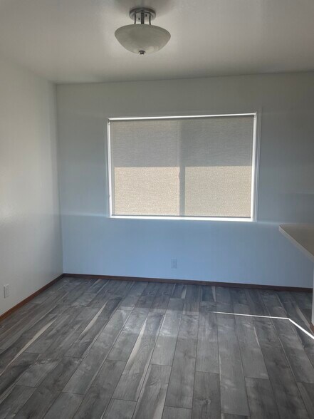 Building Photo - 191 Fernwood Dr