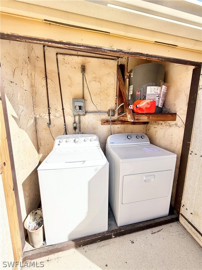 Building Photo - 136 Harrison Rd