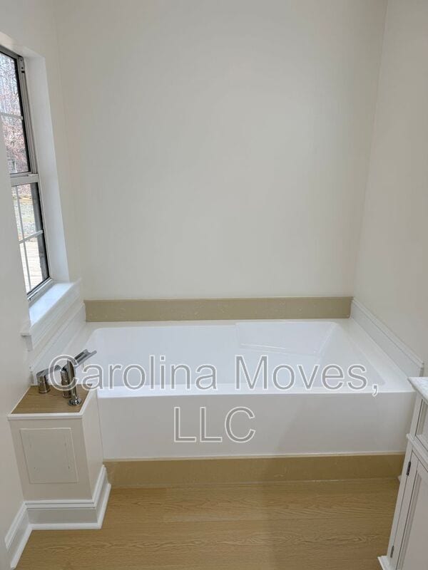 Building Photo - 506 Dunwoody Dr