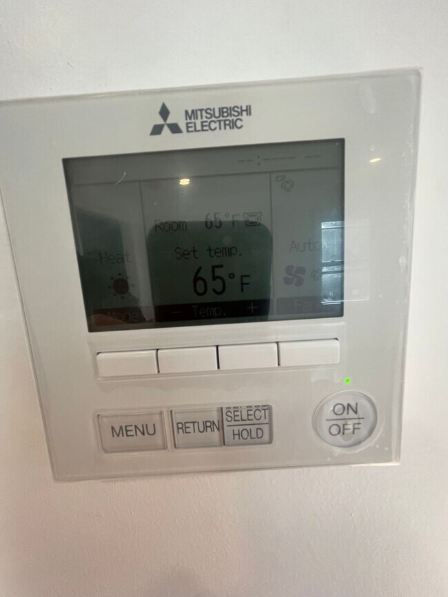 Building Photo - NO BROKER FEES !! BRAND NEW FULLY RENOVATED TWO  BEDROOM UNIT IN TOP COMMUTER LOCATION !!!