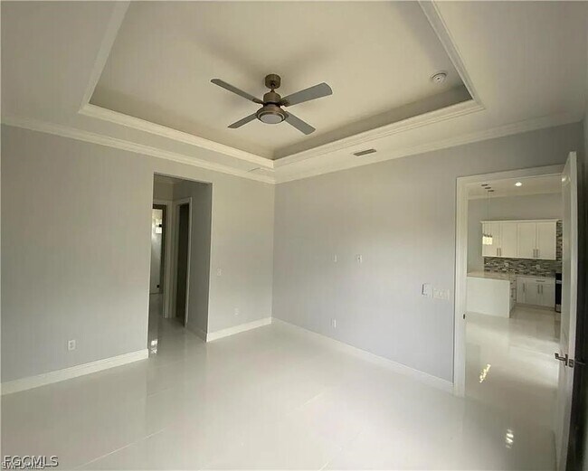 Building Photo - 3738 SE Santa Barbara Pl