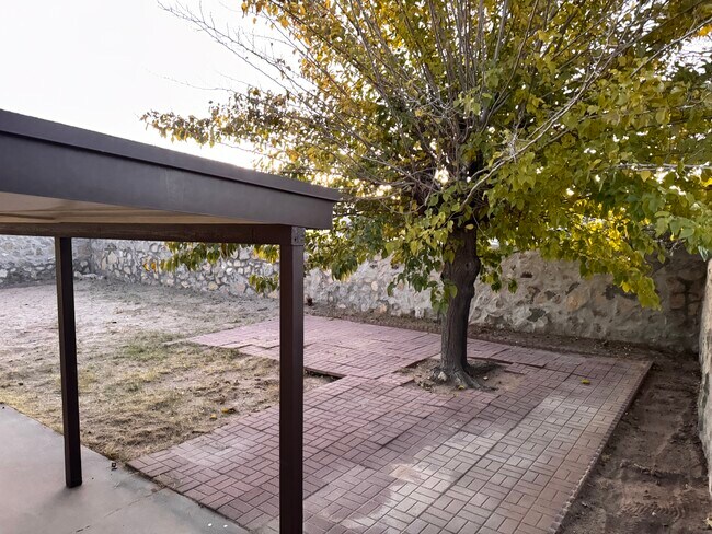 Building Photo - 2305 Ken Venturi Ln