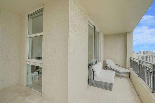 Building Photo - 550 Okeechobee Blvd