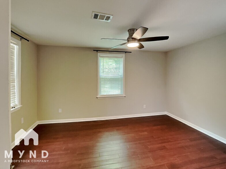 Building Photo - 963 Sims Ave NW