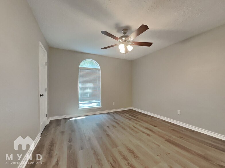 Building Photo - 1606 Briarcliff St
