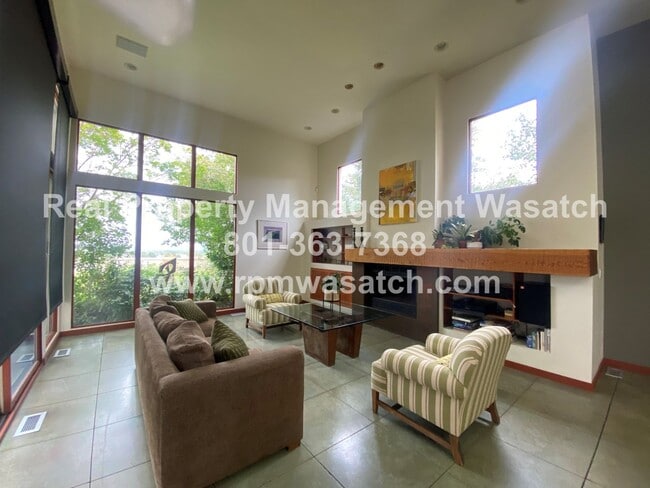 Building Photo - Check out This Stunning 3 Bedroom 2.5 Bath...