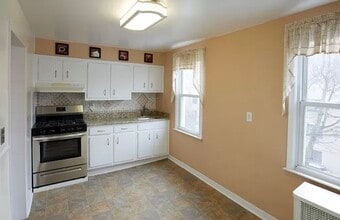 Building Photo - 362 E 235th St