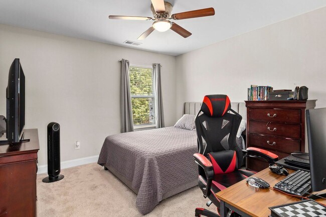 Building Photo - Spacious Ooltewah House Available