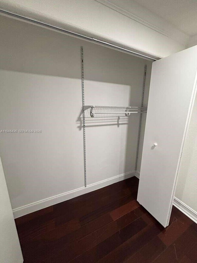 Building Photo - 645 NW 7th Ave