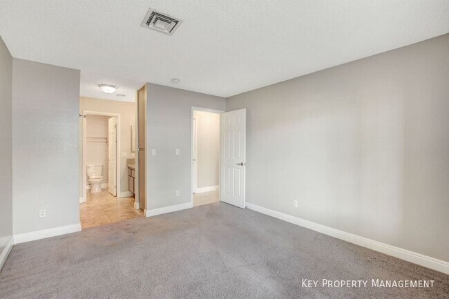 Building Photo - 4700 Nara Vista Way