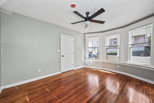 Building Photo - 90 Hillside Ave