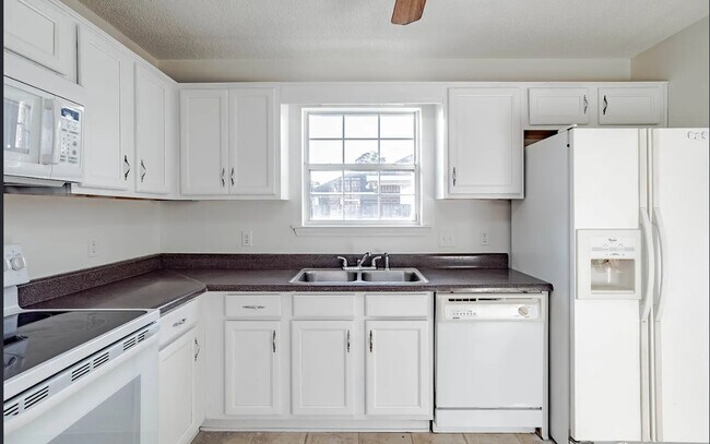 Building Photo - 8361 Jeptha Ct