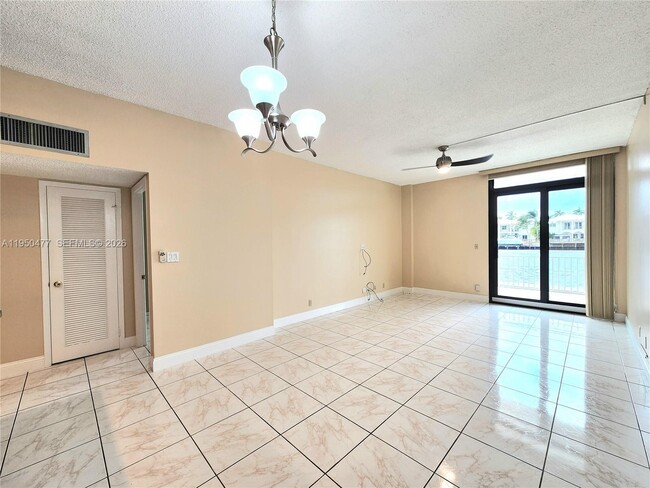 Building Photo - 1600 S Ocean Dr