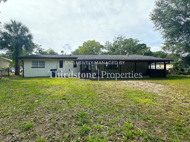 Building Photo - 8105 Santillo Dr