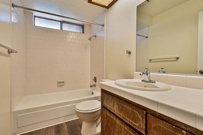 Building Photo - 3 Bedroom Home with Fireplace and LVP Flooring & 2-Car Garage!